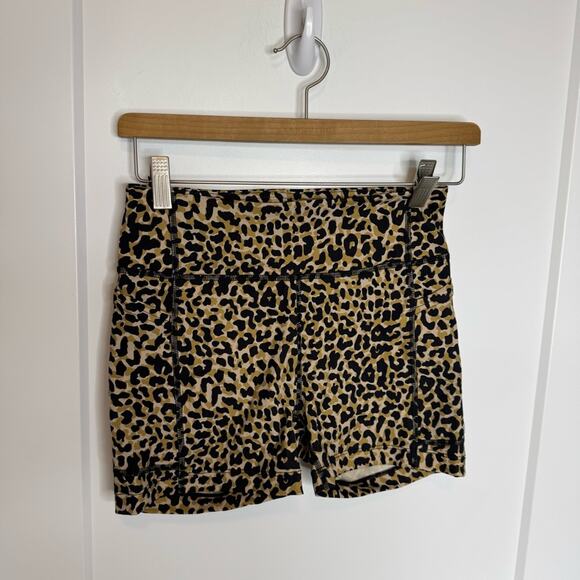 Outdoor Voices Move Free Cheetah Animal Print Biker Shorts Size Small - Picture 2 of 6